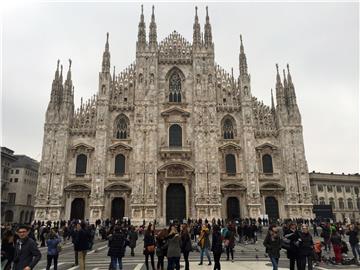 Milano se smije, Rim tuguje