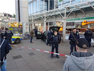 Njemačka policija nastrijelila muškarca koji se vozilom zaletio u pješake u Heidelbergu