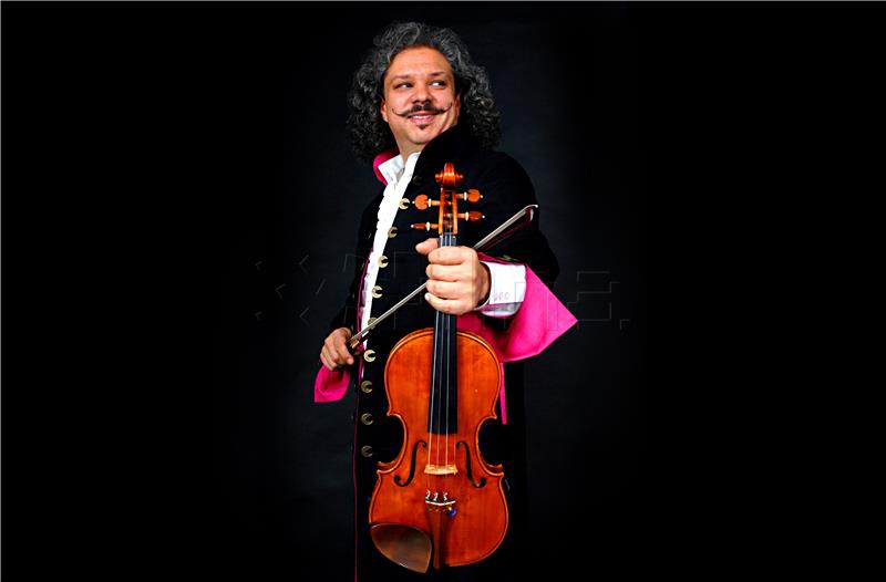 Hungarian Romani violinist Roby Lakatos to perform in Zagreb Friday