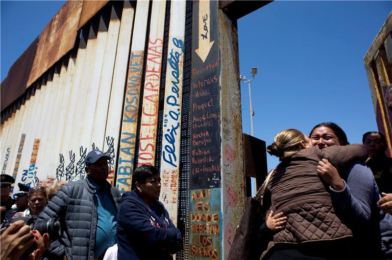 (FILE) GERMANY USA MEXICO BORDER WALL