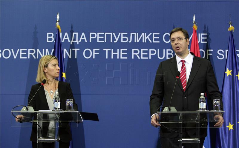 Mogherini addresses Serbian parliament with Radicals interrupting