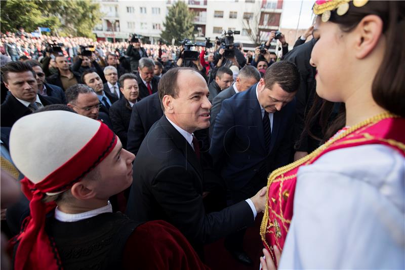 Albanian president on unofficial visit to southern Serbian muncipalities