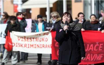 Prosvjed na Trgu povodom Međunarodnog dana žena "Žene protiv bijede"