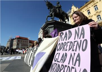 Prosvjed na Trgu povodom Međunarodnog dana žena "Žene protiv bijede"