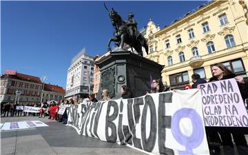 Prosvjed na Trgu povodom Međunarodnog dana žena "Žene protiv bijede"