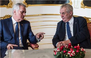 Češki predsjednik Miloš Zeman kandidirat će se 2018. za drugi mandat