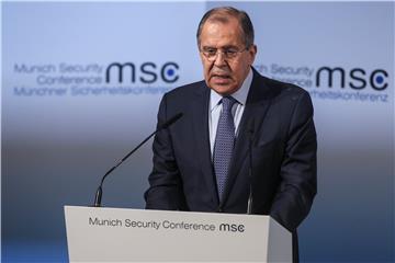 Lavrov očekuje primjenu zakona u deblokadi Sberbankovih poslovnica