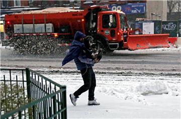 Snježna mećava paralizirala promet na sjeveroistoku SAD-a