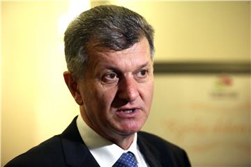 Kujundžić ne zna za deficit sedam bolnica od pola milijarde kuna