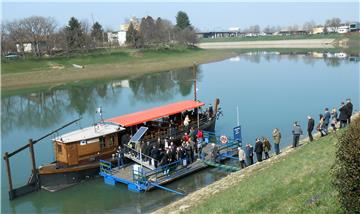 Zaplovila Žitna lađa, nova turistička atrakcija na Kupi