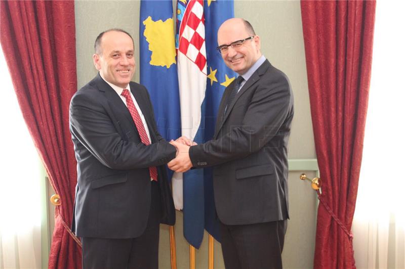 Deputy parliament speaker meets with Kosovo minister