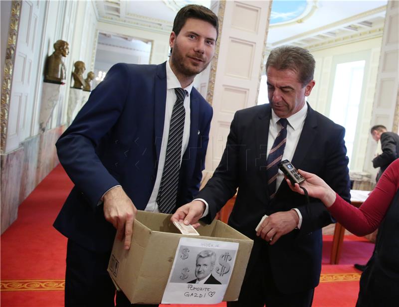 Pernar skupljao dobrotvorne priloge za pomoć Ivici Todoriću