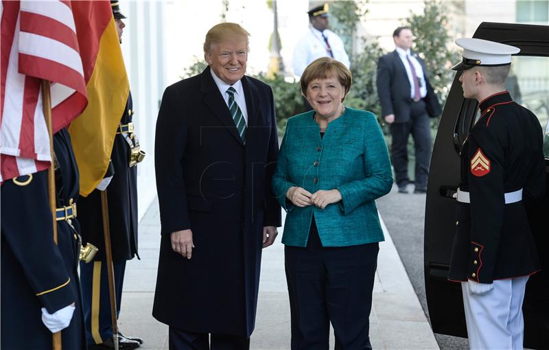 Trump i Merkel na prvom zajedničkom susretu