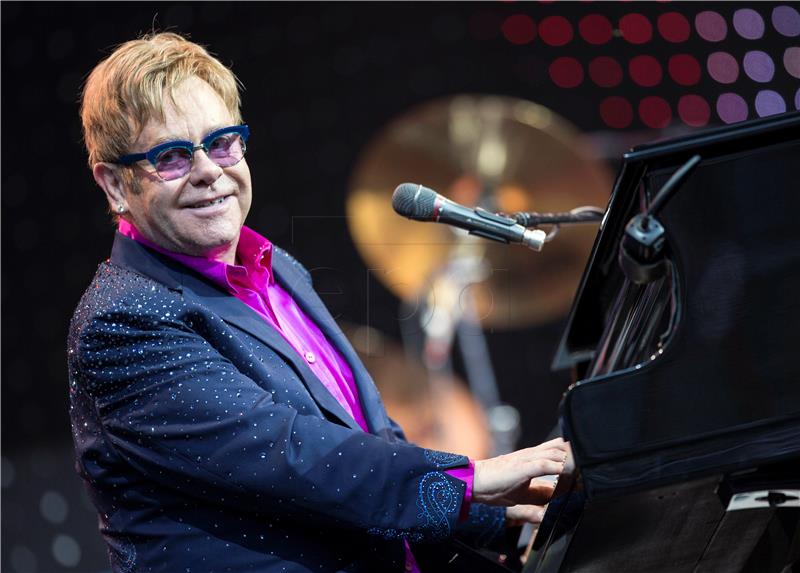 (FILE) FILE GERMANY BIRTHDAY ELTON JOHN