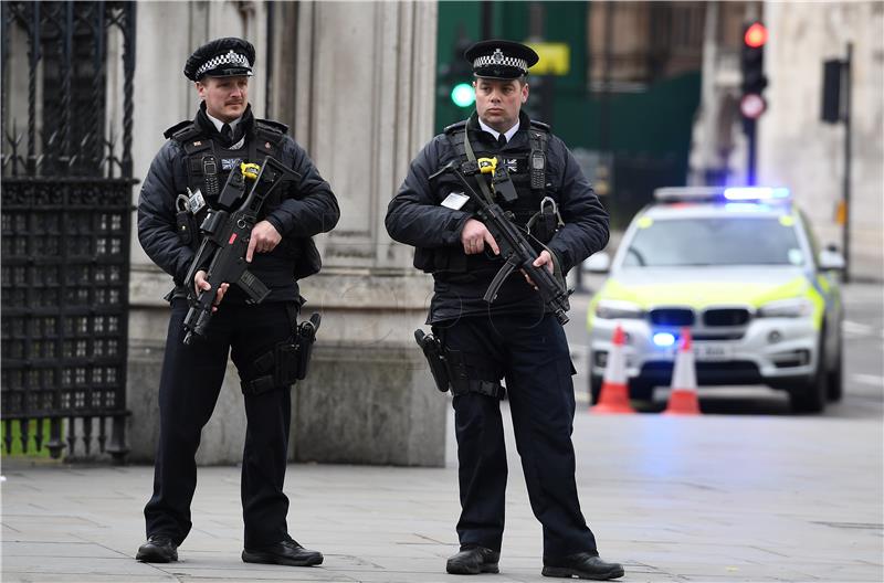 BRITAIN LONDON SHOTS FIRED NEAR PARLIAMENT