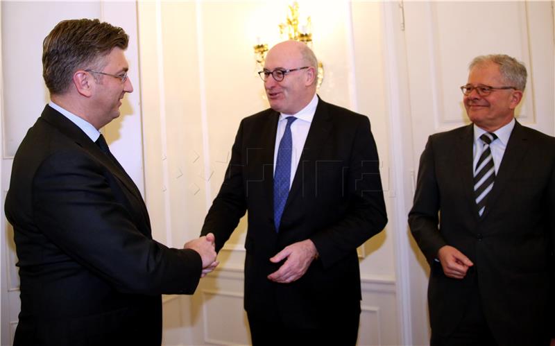 Croatian PM meets with EC agriculture commissioner