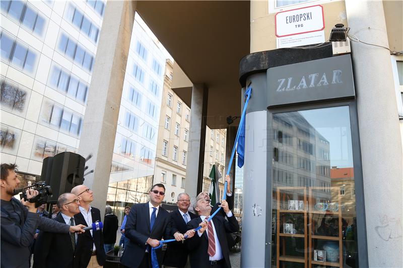 Svečana ceremonija postavljanja ploče s nazivom Europski trg