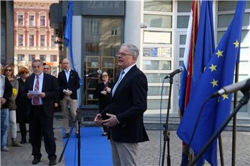 Svečana ceremonija postavljanja ploče s nazivom Europski trg