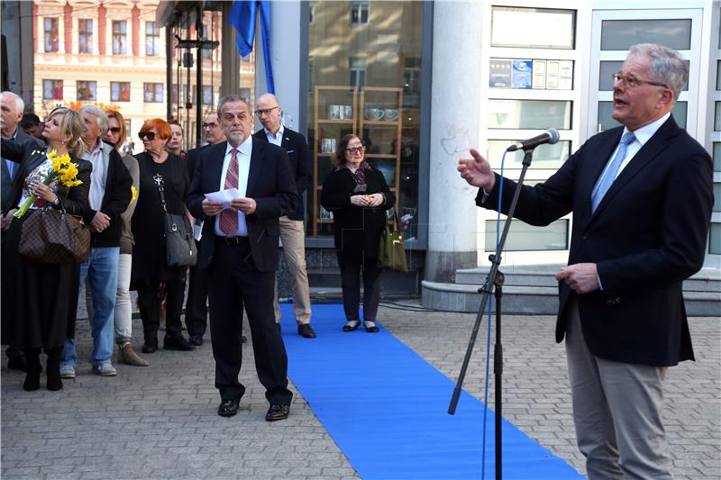 Svečana ceremonija postavljanja ploče s nazivom Europski trg