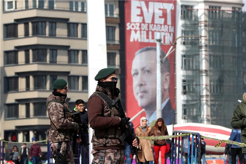 Erdogan najavio da će Turska možda održati i referendum o pristupanju EU