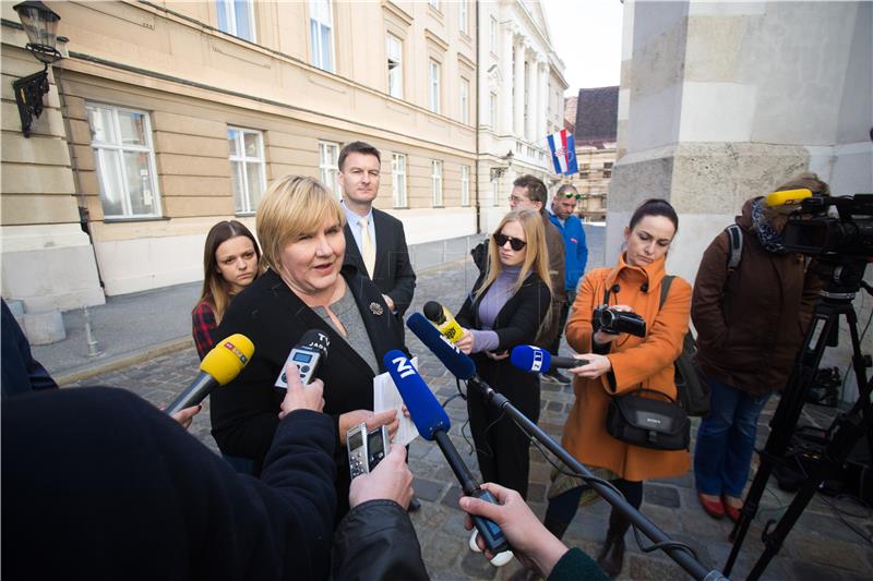 Konferencija za medije udruge U ime obitelji