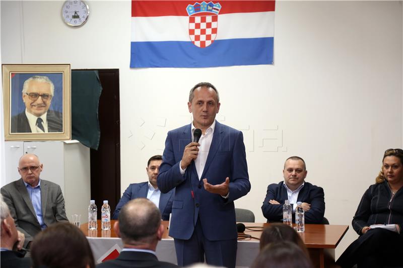 Predizborno druženje Drage Prgometa s građanima