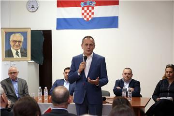 Predizborno druženje Drage Prgometa s građanima