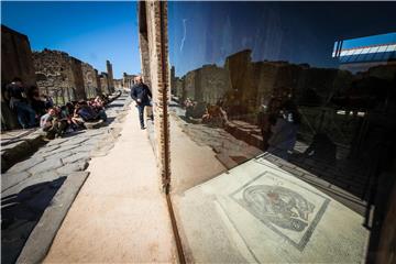 ITALY POMPEI MUSEUM