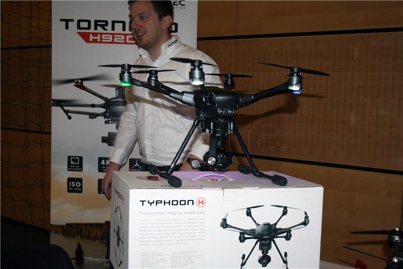 Grupa IN2 / Druga Dronefest konferencija