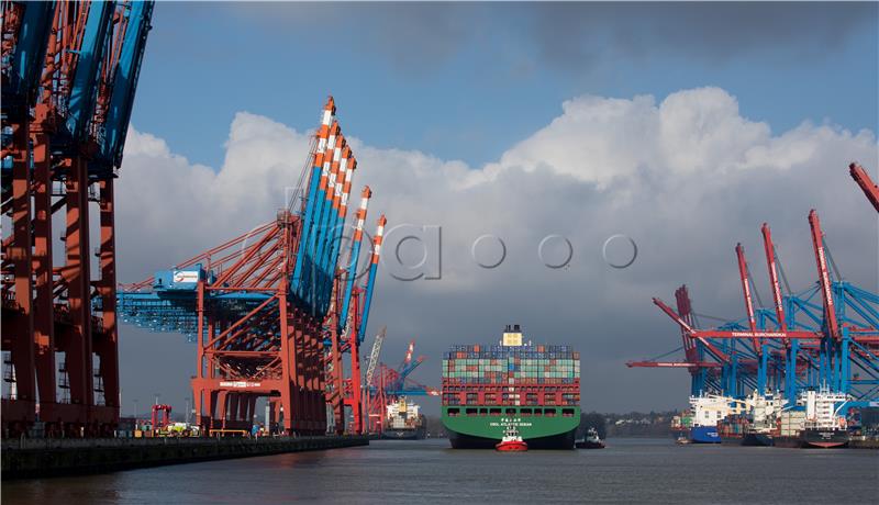 Container ship CSCL Atlantic Ocean