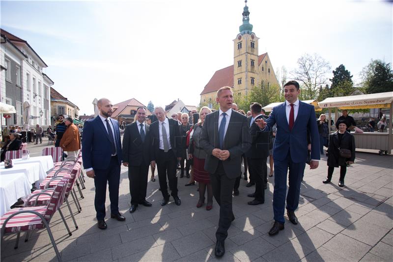 Potpisani sporazumi HSS-a i SDP-a za Samobor te HSS-a, SDP-a, HNS-a i Laburista za županiju