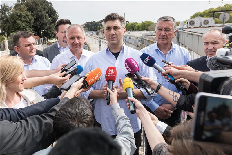 Premijer Plenković susreo se s čelnicima HDZ-a u Splitu