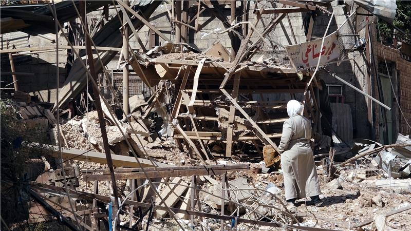 U zračnim napadima na Idlib najmanje 18 osoba ubijeno 