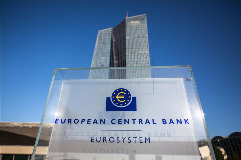 ECB: gotovinska plaćanja čine tri četvrtine ukupnih plaćanja u eurozoni