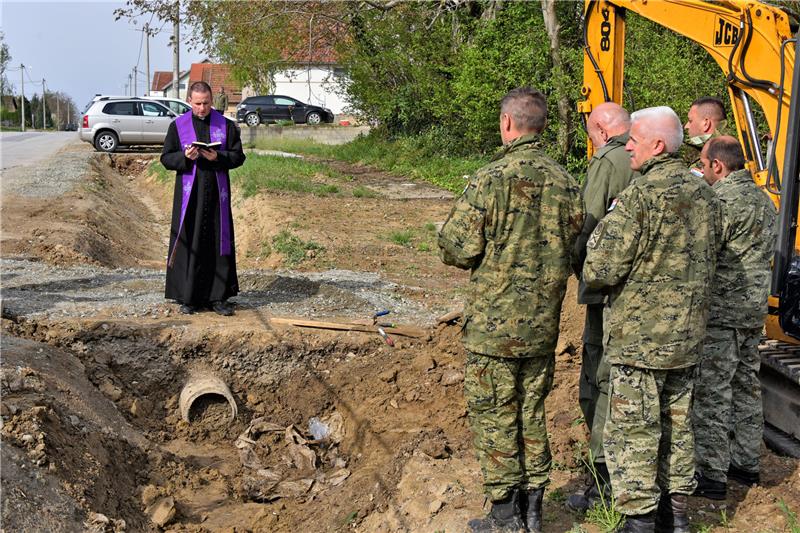 U Bogdanovcima ekshumirani posmrtni ostaci osobe iz Domovinskog rata