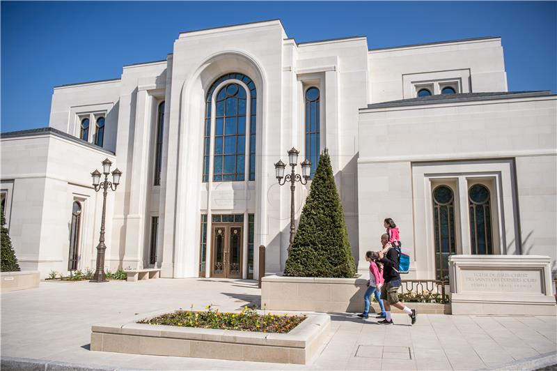 FRANCE MORMON TEMPLE