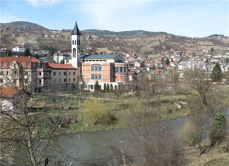 REPORTAŽA Srednja Bosna: Tradicionalni osjećaj "komšiluka" ili političke konfrontacije?