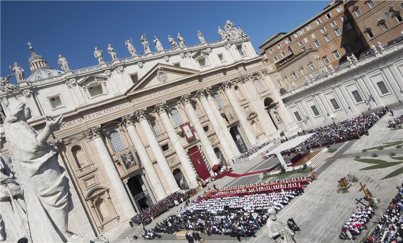 VATICAN CITY PALM SUNDAY