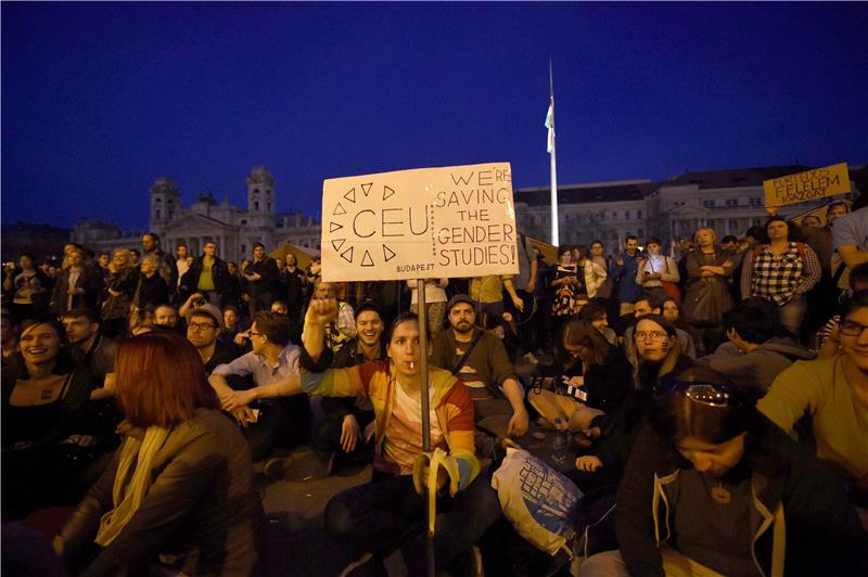 Budimpešta: Deseci tisuća prosvjednika podržali CEU