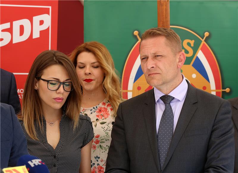 Konferencija za medije na temu potpisivanje platforme koalicije stranaka SDP, HNS, HSS i HSU