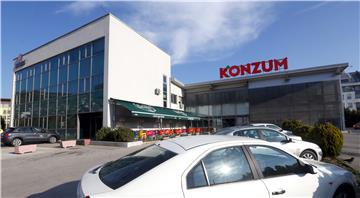 BOSNIA ECONOMY KONZUM SHOPPING CENTER