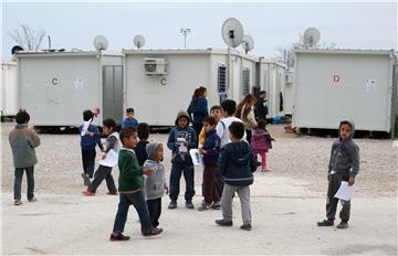 Komisija poziva na bolju zaštitu djece migranata