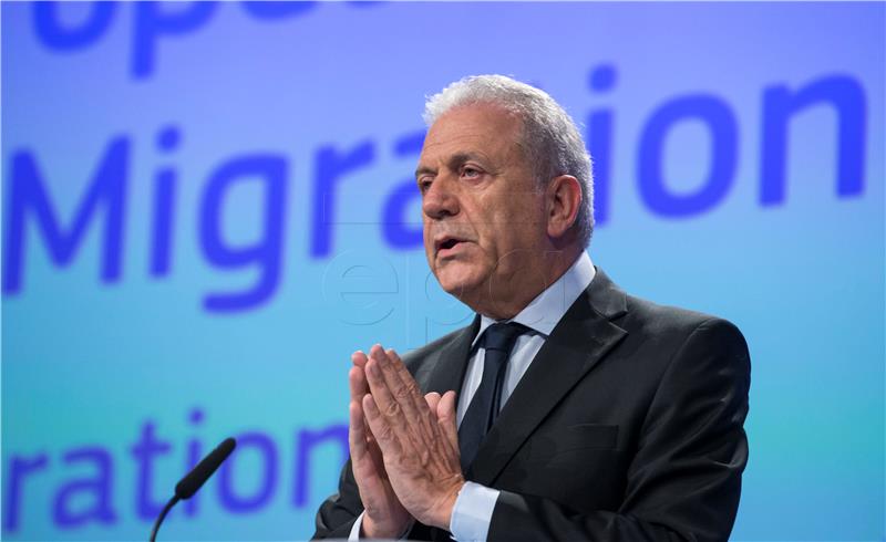 European Commission: Relocation of migrants progressing but not enough