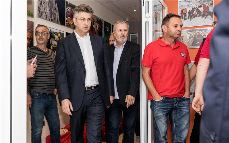 Premijer Plenković u Splitu posjetio HGSS