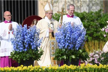 VATICAN RELIGION EASTER MASS