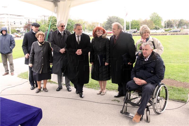 Ugovor o modeliranju izvedbene skice - modela i izradi kipa Franje Tuđmana