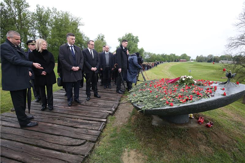 U Jasenovcu održana komoracija žrtvama pod pokroviteljstvom Hrvatskog sabora