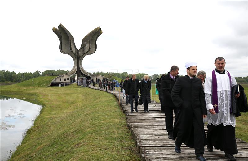 U Jasenovcu održana komoracija žrtvama pod pokroviteljstvom Hrvatskog sabora