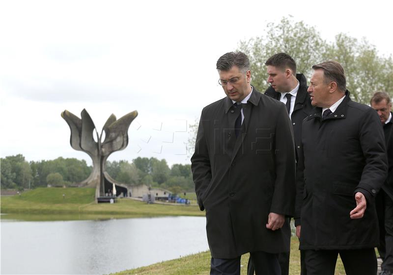 PM says regrets three separate commemorations at Jasenovac