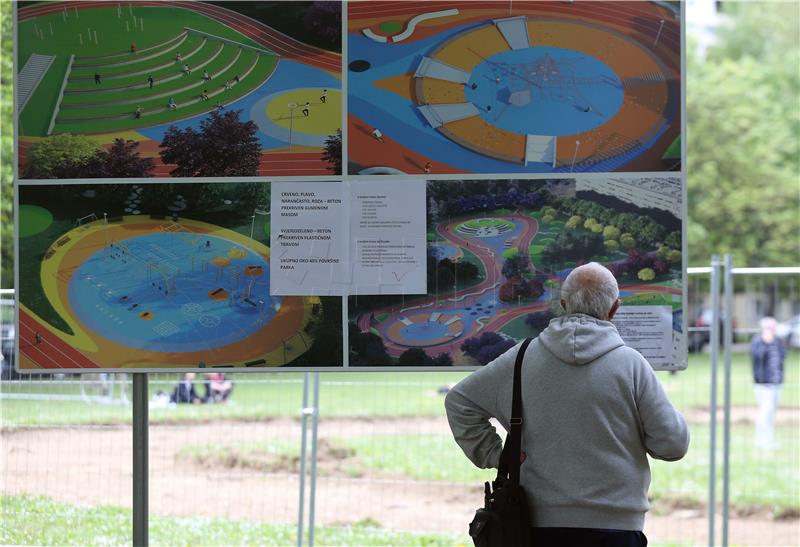 Članovi inicijative "Čuvamo naš park" ne dopuštaju djelatnicima Zrinjevca ulazak u park